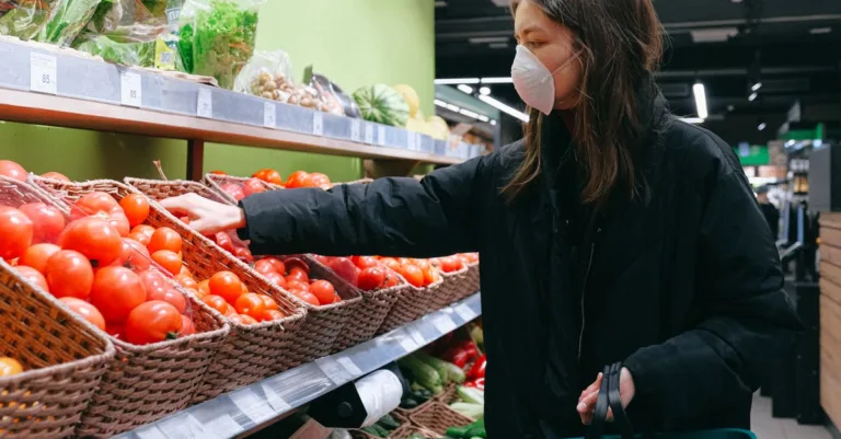 découvrez des conseils efficaces pour prévenir la fente des tomates et obtenir des fruits parfaits et savoureux dans votre jardin.