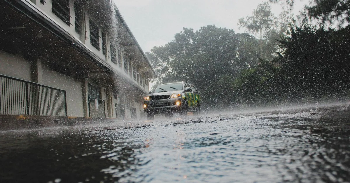 découvrez les techniques de collecte d'eau de pluie pour économiser l'eau, réduire vos factures et préserver l'environnement grâce à des solutions durables.