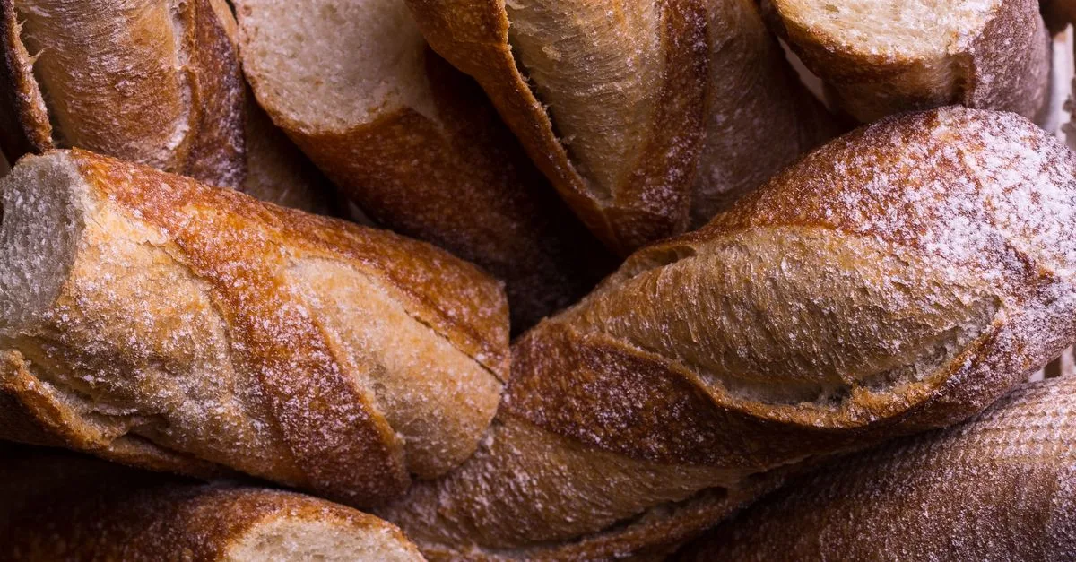 découvrez notre sélection de pains frais et artisanaux, parfaits pour accompagner tous vos repas et ravir vos papilles.
