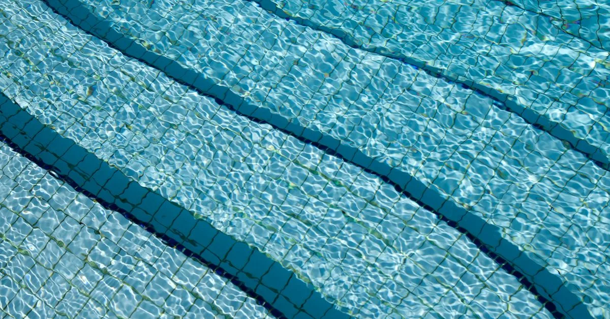 découvrez nos joints de dilatation pour piscine, conçus pour assurer la flexibilité et la durabilité de votre bassin tout en évitant les fissures et les dommages structurels.